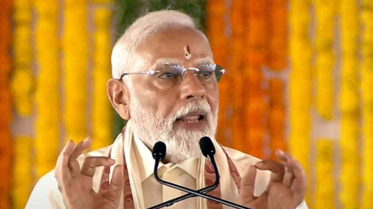 தலைவர்கள் கையெழுத்தாவது தமிழில் போடுங்கள்.. மோடி பரபரப்பு பேச்சு
