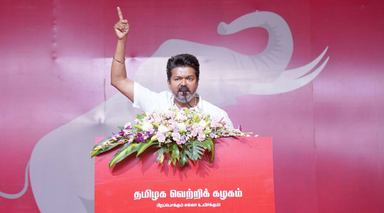 தேர்தல் நேரத்தில் மட்டும்தான் மக்கள் மீது கரிசனம் வருமா?- கேஸ் விலை உயர்வுக்கு விஜய் கண்டனம்
