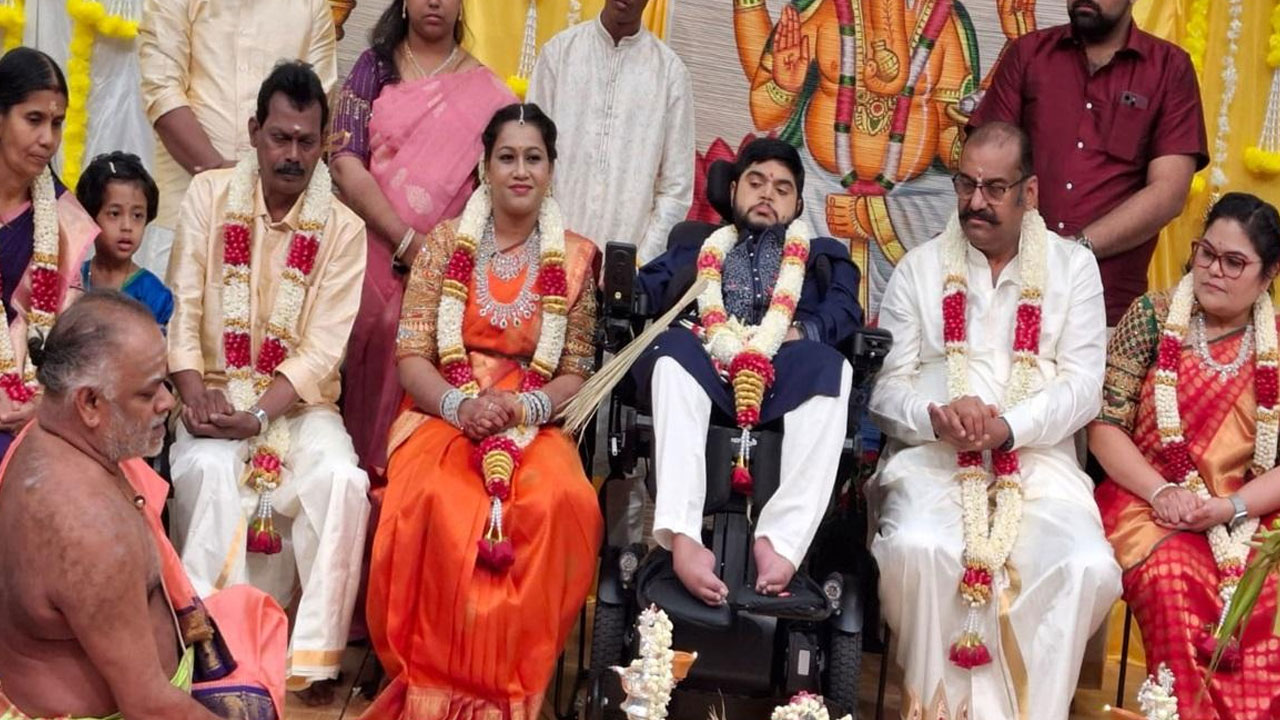 நடிகர் நெப்போலியன் மகன் குறித்து வதந்தி.. நடவடிக்கை எடுக்கக்கோரி போலீசில் புகார்