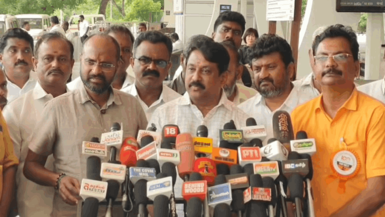 முருக பக்தர்கள் மாநாட்டில் பெரியார், அண்ணா புகைப்படங்கள் குறித்த சர்ச்சை.. நயினார் நாகேந்திரன் விளக்கம்!