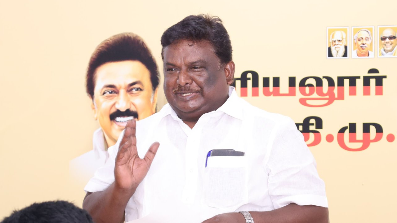 அதிமுகவை கபளிகரம் செய்ய பாஜக துடிக்கிறது- அமைச்சர் எஸ்.எஸ்.சிவசங்கர்