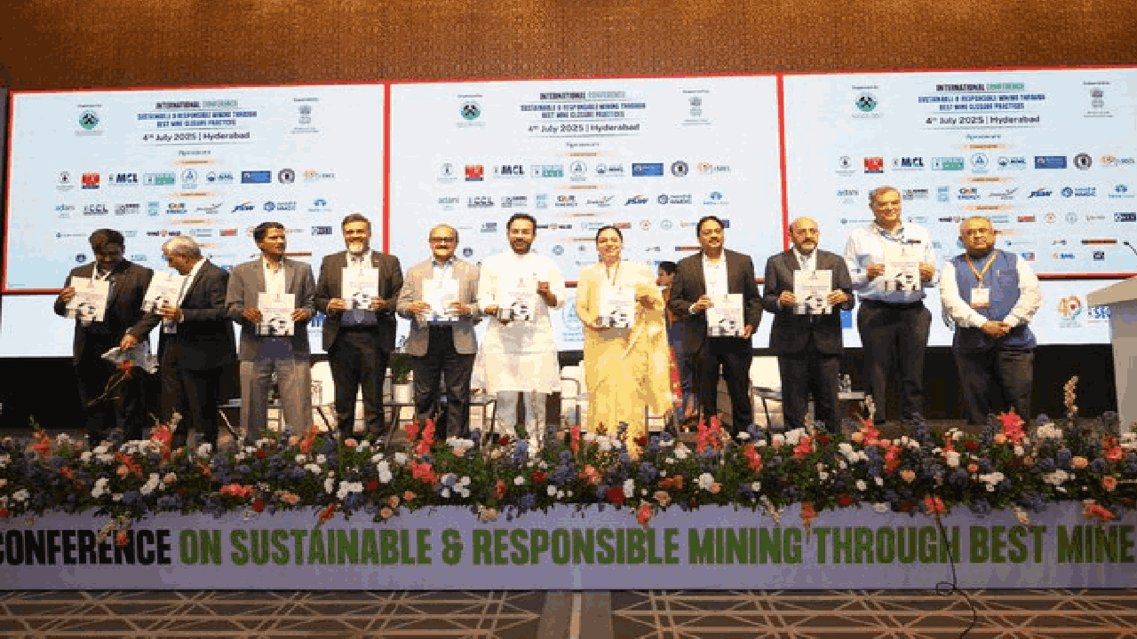  இந்தியாவின் அலுமினியம் மற்றும் தாமிர தொலைநோக்கு ஆவணங்கள் வெளியீடு!