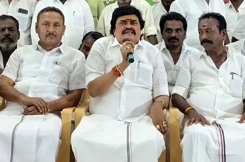 ‘திமுக பாடி போன லாரி, டயர் போன பேருந்து’- ராஜேந்திர பாலாஜி விமர்சனம்