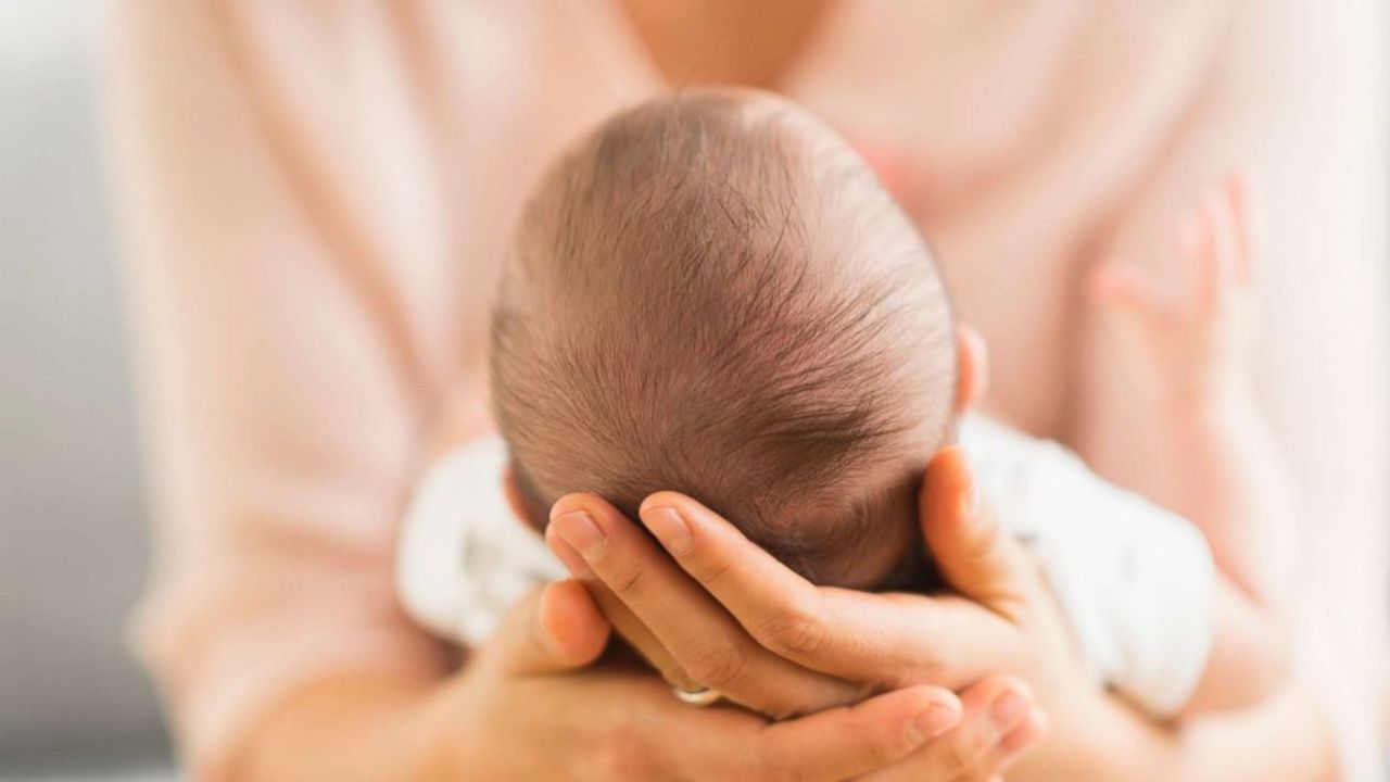 இறந்த முன்னோர்களின் பெயர்களை குழந்தைகளுக்கு சூட்டலாமா?