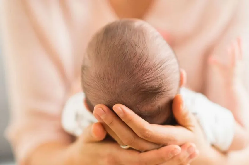 இறந்த முன்னோர்களின் பெயர்களை குழந்தைகளுக்கு சூட்டலாமா?