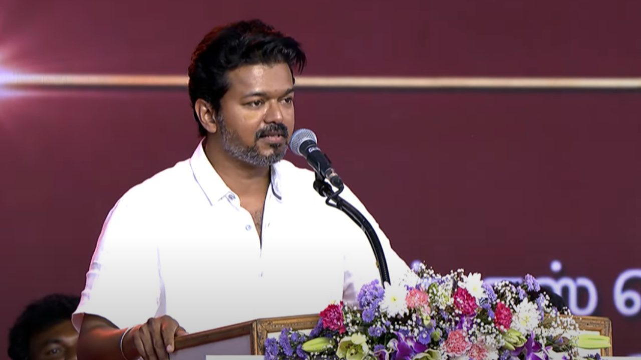 அரசியல் ஆதாய நாடகத்தை மக்கள் ஏற்கமாட்டார்கள் – விஜய் 