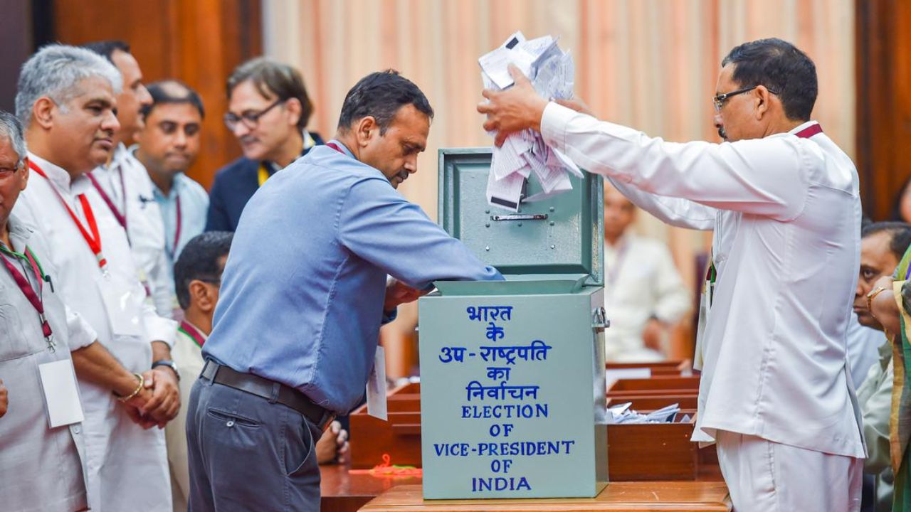 Vice President Election: குடியரசுத் துணைத் தலைவர் பதவிக்கான தேர்தல் தேதி அறிவிப்பு!