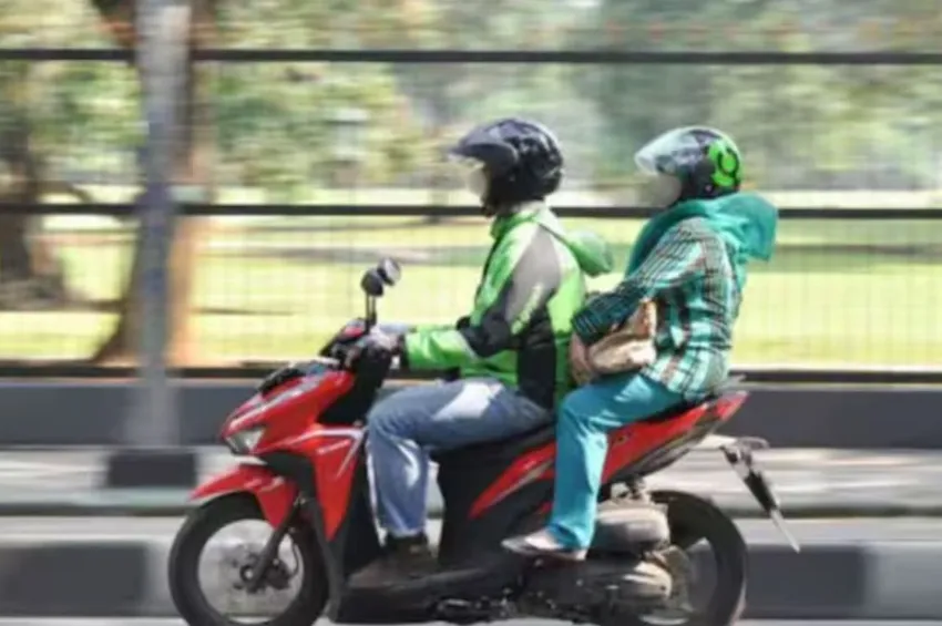 தினமும் பிக்-அப் பண்ண வரவா? பாலியல் சீண்டலில் ஈடுபட்ட பைக் டாக்ஸி ஓட்டுநர் கைது!