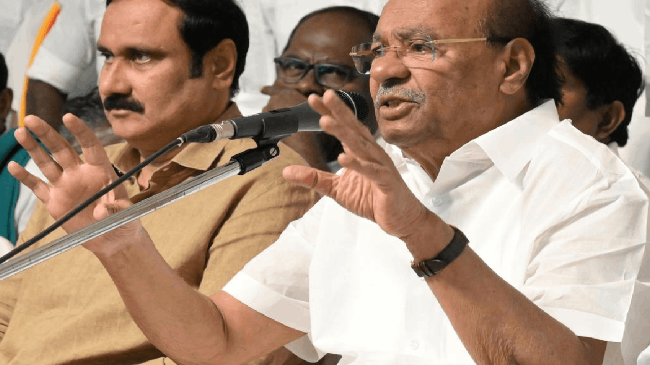 என் வீட்டில் ஒட்டுக் கேட்கும் கருவி வைத்தது அன்புமணிதான் - ராமதாஸ் குற்றச்சாட்டு!