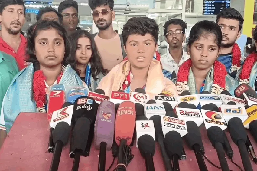 ரோலர் டெர்பி போட்டி..  வெள்ளிப் பதக்கம் வென்ற வீராங்கனைகளுக்கு உற்சாக வரவேற்பு!