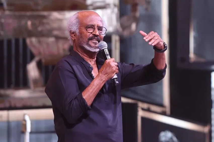 ‘நான் சாயும் போதெல்லாம் மக்கள் தாங்கிப் பிடித்தார்கள்’.. நடிகர் ரஜினி நெகிழ்ச்சி!