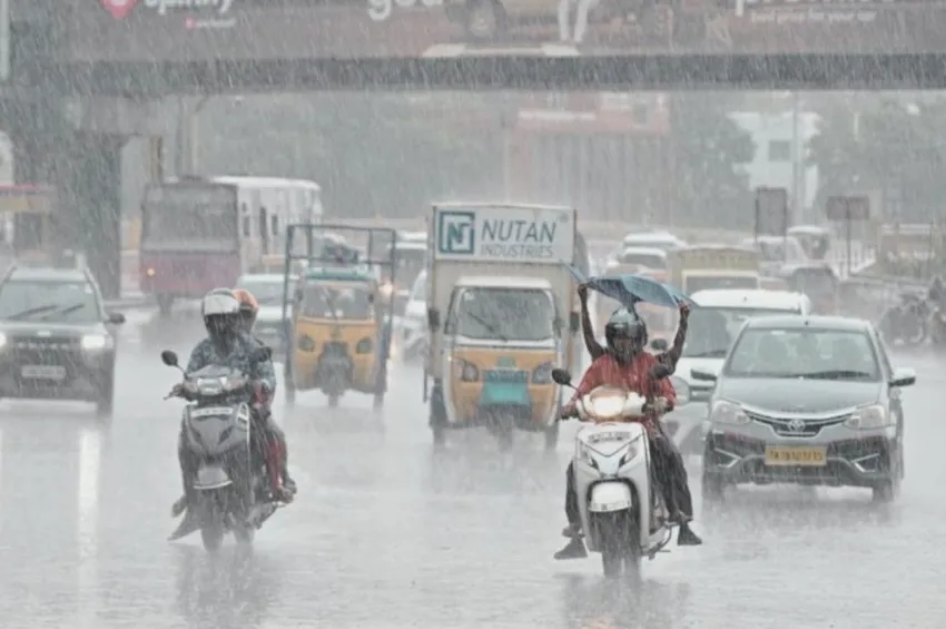 Heavy Rain Update: நாளை 9 மாவட்டங்களுக்கு கனமழை எச்சரிக்கை!