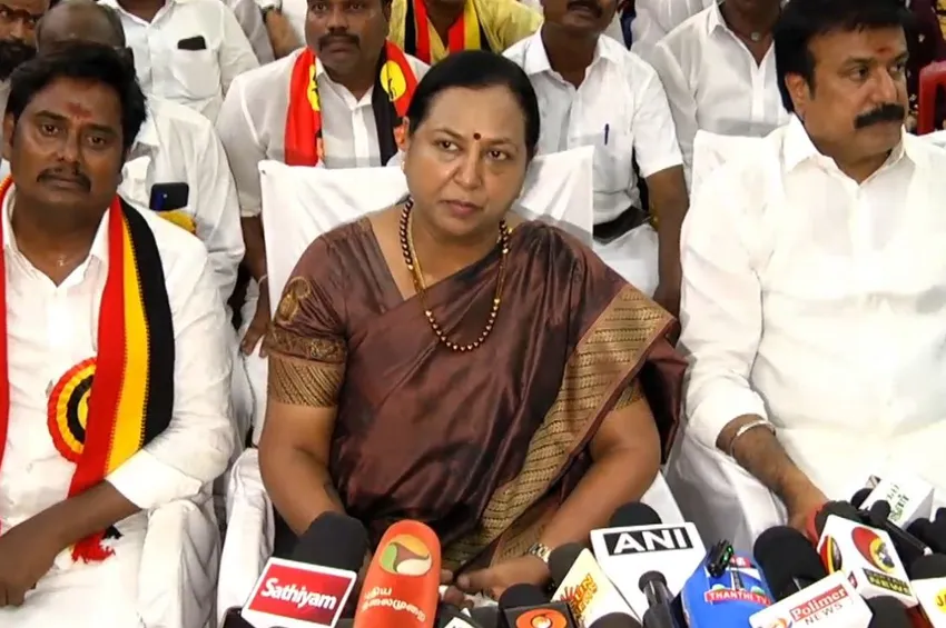 விஜயகாந்த் படத்தை அரசியல் கட்சிகள் பயன்படுத்தக் கூடாது- பிரேமலதா 