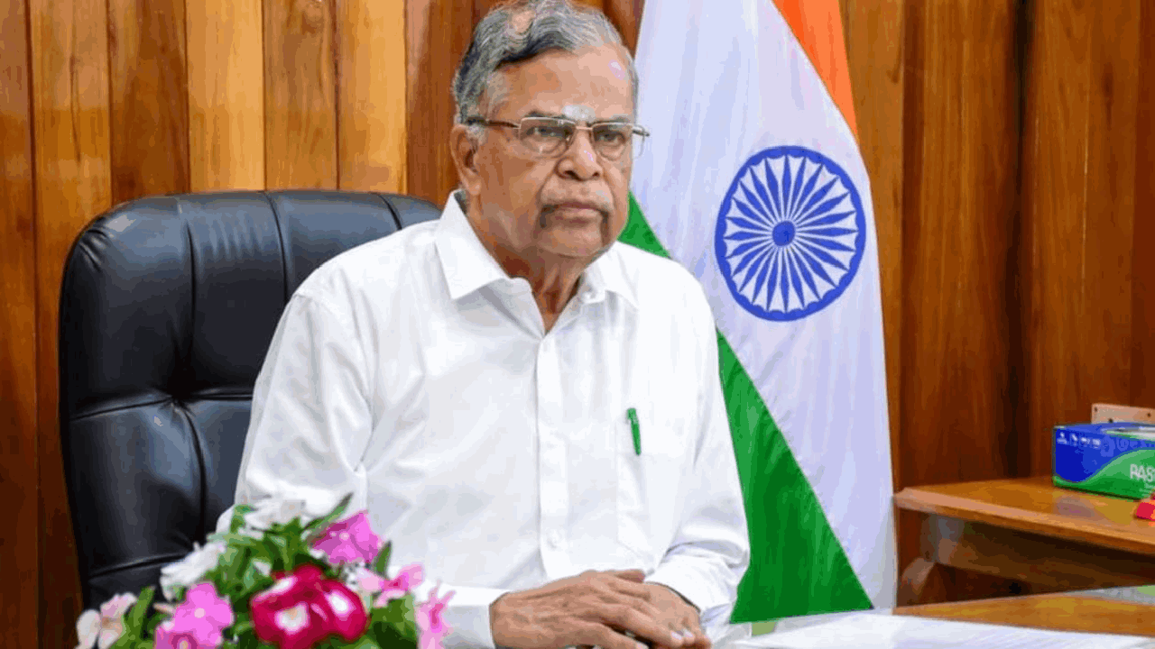 ஆளுநர் இல. கணேசனுக்கு தலையில் காயம்: அப்பல்லோவில் தீவிர சிகிச்சை!