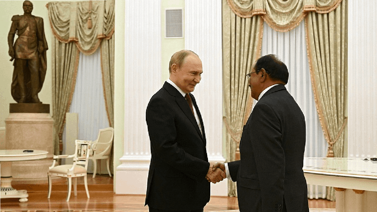 ரஷ்ய அதிபருடன் அஜித் தோவல் முக்கிய சந்திப்பு: பாதுகாப்பு, எரிசக்தி குறித்து பேச்சுவார்த்தை!