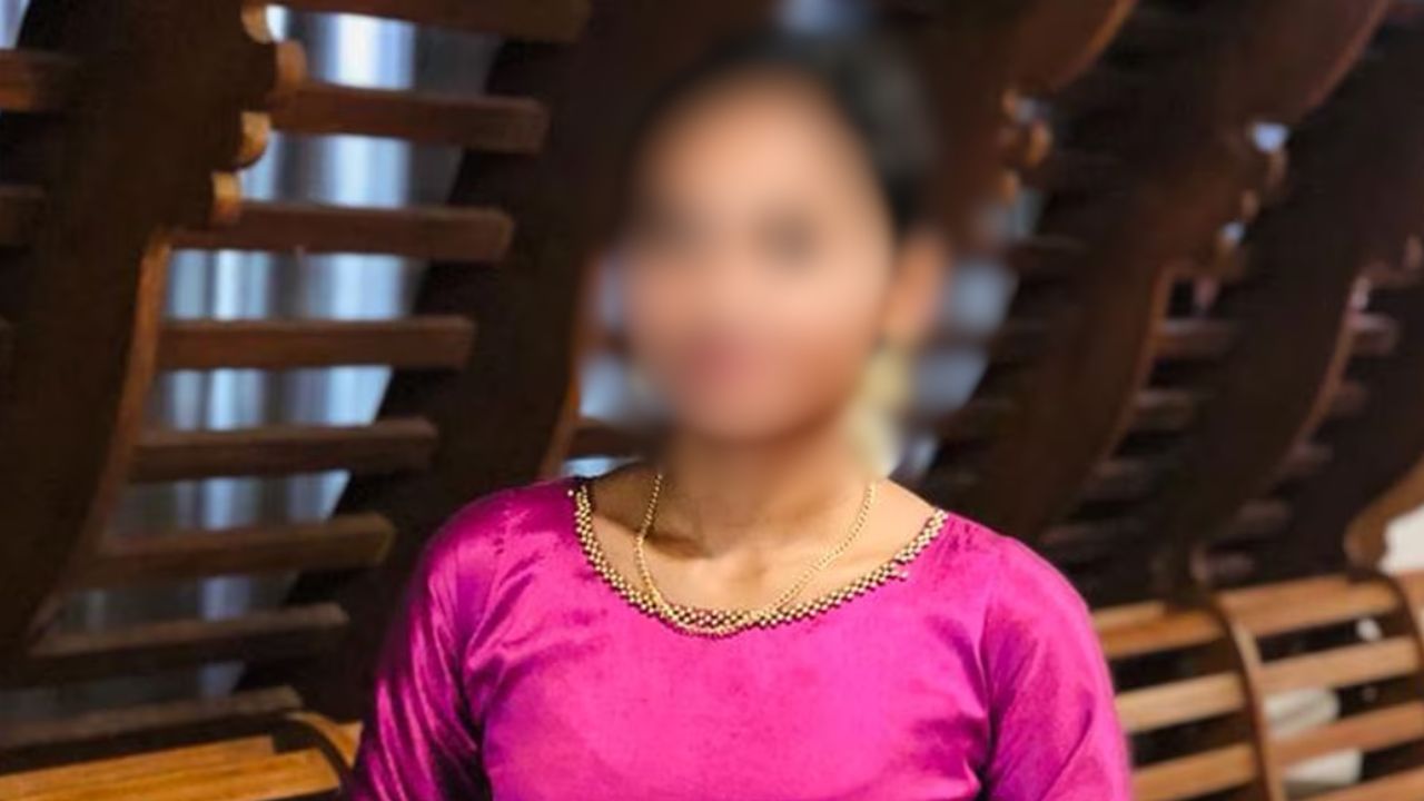மதம் மாற கட்டாயப்படுத்திய காதலன்.. இளம் பெண் விபரீத முடிவு!