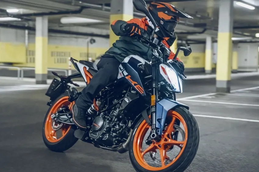 யமஹா, அப்பாச்சிக்கு போட்டியாக KTM 160 Duke பைக் அறிமுகம்! என்ன விலை? என்ன ஸ்பெஷல்?