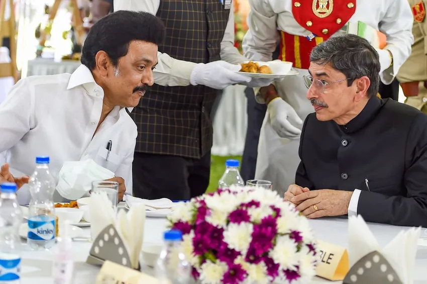 ஆளுநரின் தேநீர் விருந்தை புறக்கணிக்கும் முதல்வர்- காரணம் இது தானா?