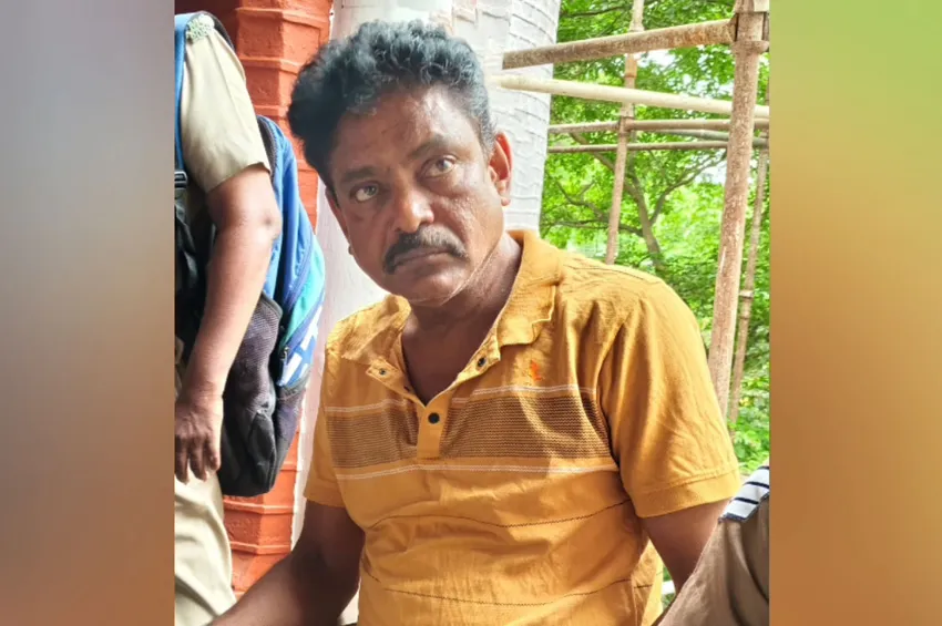  11ம் வகுப்பு மாணவிக்கு பாலியல் சீண்டல் – ஆசிரியர் போக்சோவில் கைது 