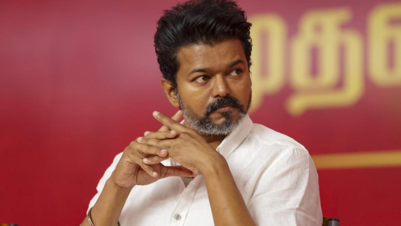 தவெக தொண்டர்கள் உயிரிழப்பு.. மிகுந்த வேதனை அடைந்தேன்- விஜய் இரங்கல்!