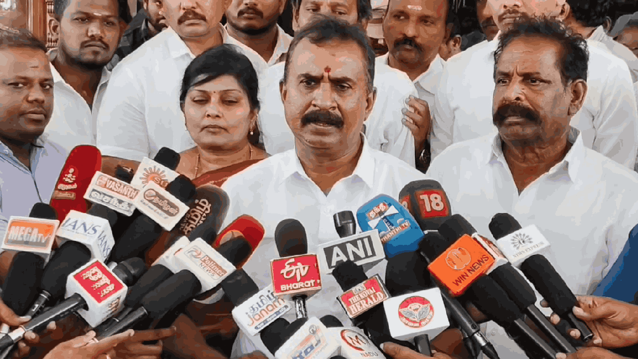 கோவை மாவட்ட வளர்ச்சிப் பணிகள் மந்தம்: முன்னாள் அமைச்சர் எஸ்.பி. வேலுமணி குற்றச்சாட்டு!