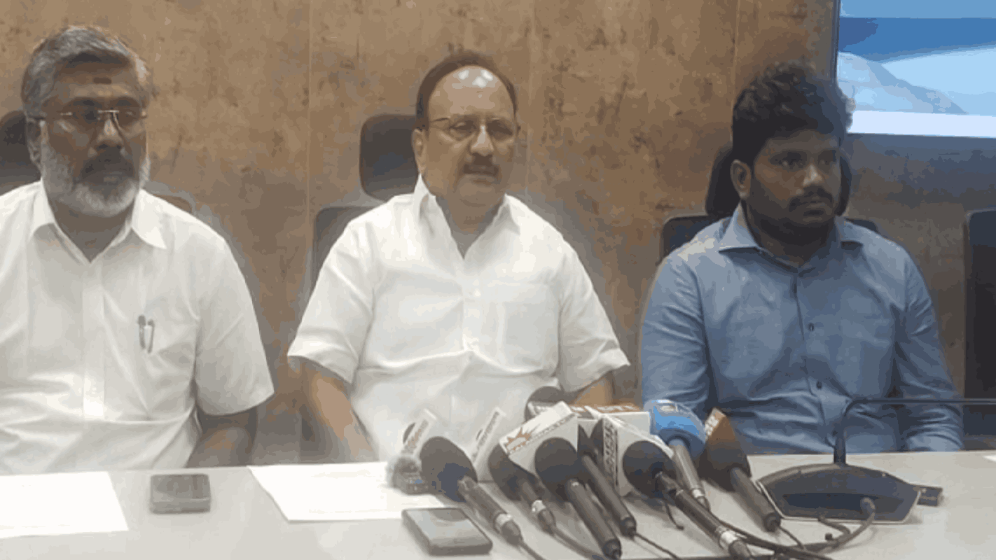முழு வீச்சில் கோவை மெட்ரோ, ரயில் நிலைய விரிவாக்கப் பணிகள்.. கூடுதல் ரயில்களை இயக்க முயற்சி!
