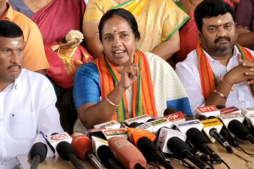 'தமிழ், தமிழர்’ என்று பேசும் திமுக துரோகம் செய்கிறது- வானதி சீனிவாசன் பேட்டி!
