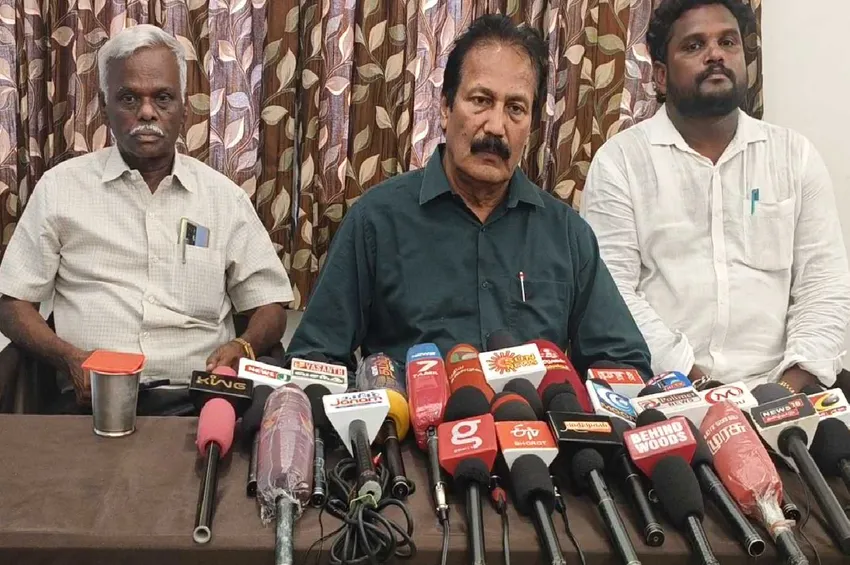  மறைந்த தலைவர்களைப் பலியாக்கக் கூடாது: எடப்பாடி பழனிசாமிக்கு டாக்டர் கிருஷ்ணசாமி கடும் எச்சரிக்கை!