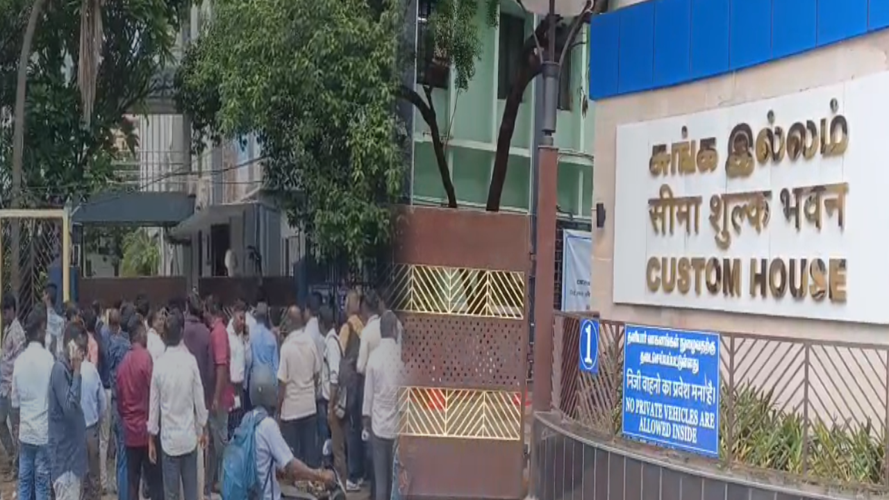 சென்னை ஐகோர்ட் உட்பட 2 இடங்களுக்கு வெடிகுண்டு மிரட்டல்- போலீஸ் விசாரணை