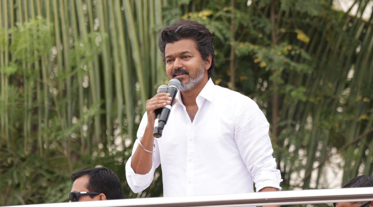   ஆள் வைத்து பொய் கதை பரப்புகிறார்கள் – விஜய் குற்றச்சாட்டு
