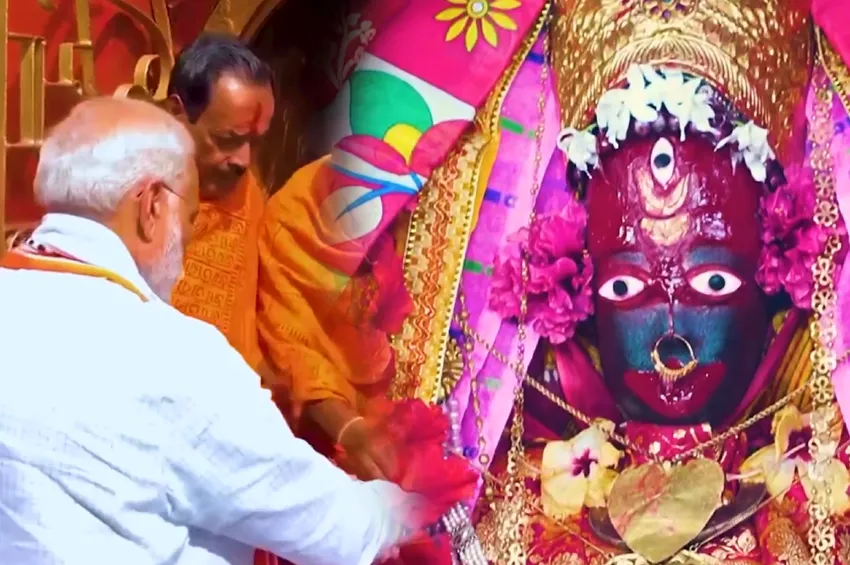 திரிபுரசுந்தரி கோயிலை திறந்து வைத்தார் பிரதமர் மோடி 
