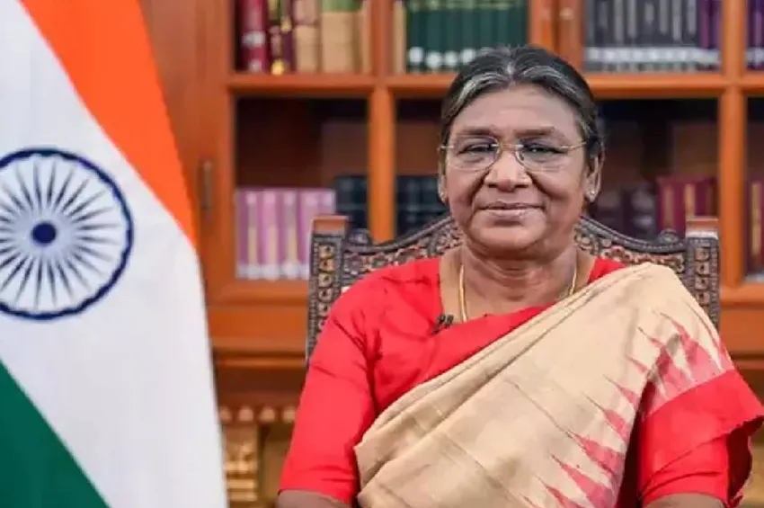  71வது தேசிய திரைப்பட விருதுகள்: குடியரசுத் தலைவர் திரவுபதி முர்மு விருது வழங்குகிறார்!