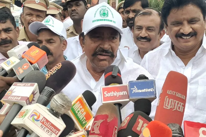 எடப்பாடி மக்களுக்குக் கவலைப்பட்டிருந்தால் ஏன் வீட்டில் இருக்கிறார்? அமைச்சர் கே.என்.நேரு காட்டமான கேள்வி!