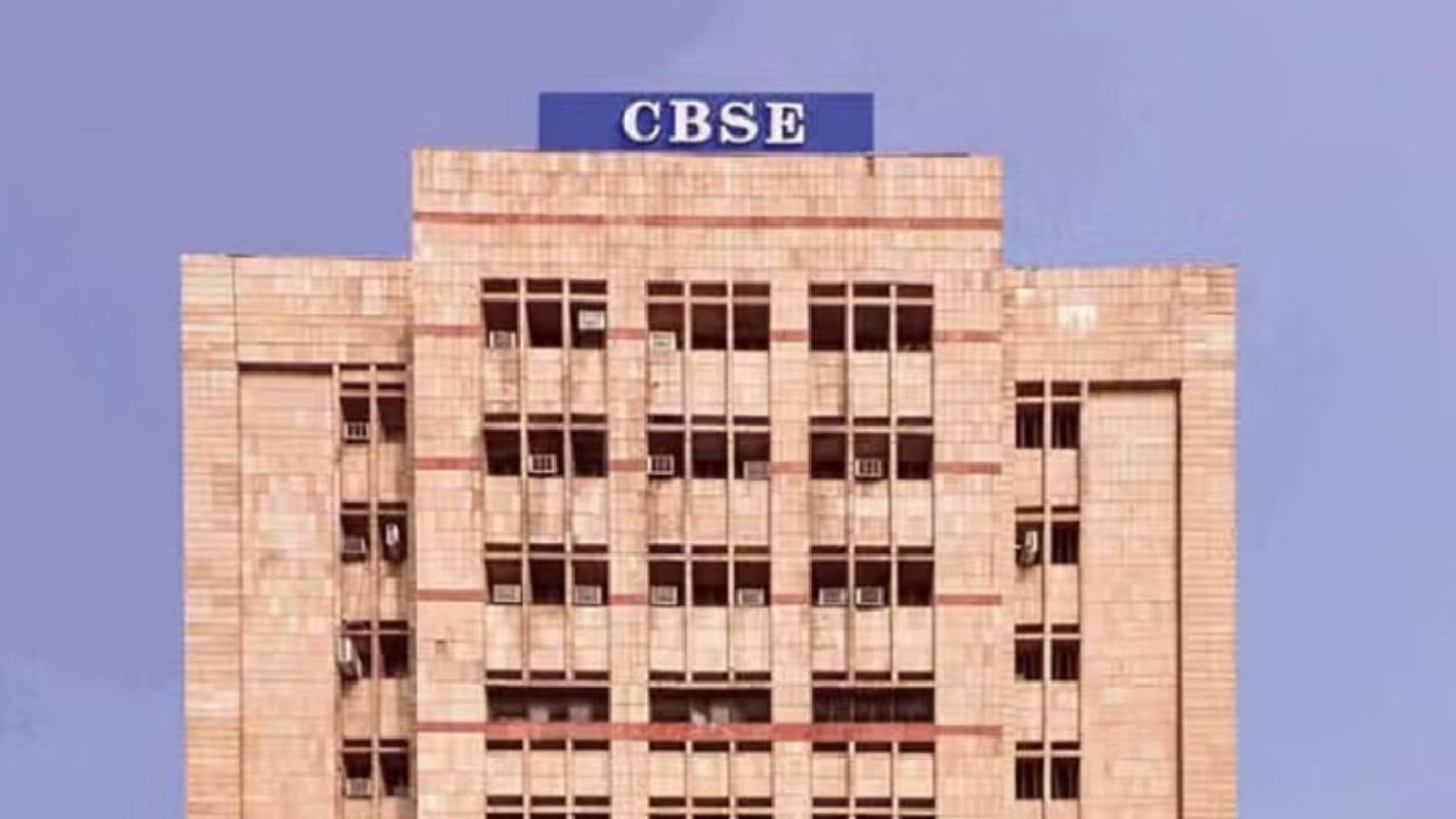CBSE 10, 12 பொதுத் தேர்வு அட்டவணை வெளியீடு: பிப்.17ல் தேர்வுகள் தொடக்கம்!