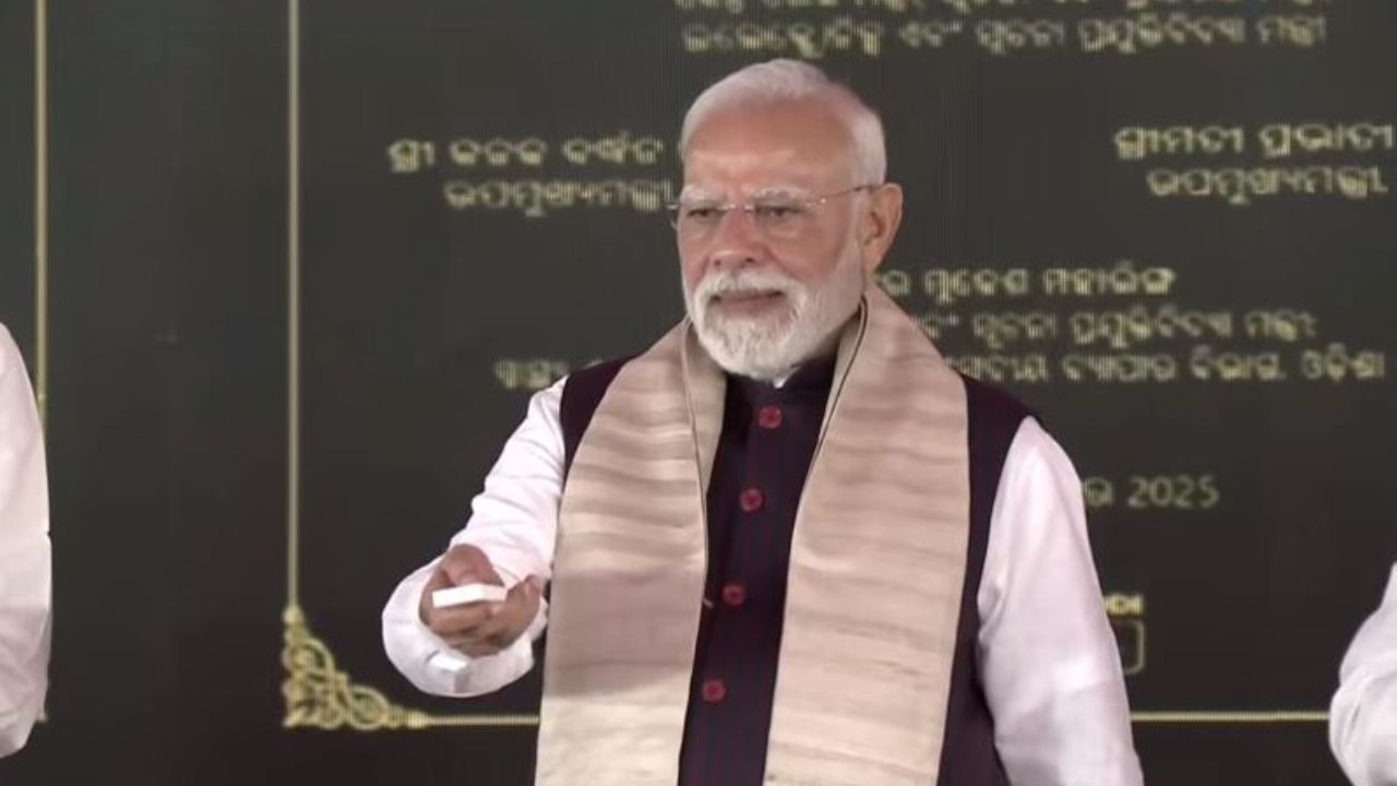 உள்நாட்டுத் தொழில்நுட்பத்தில் பிஎஸ்என்எல் 4ஜி: பிரதமர் மோடி தொடங்கி வைத்தார்!