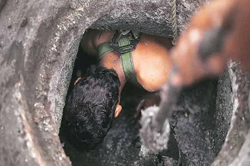 இடுக்கியில் சோகம்.. ஹோட்டல் கழிவுத்தொட்டியை சுத்தம் செய்தபோது மூச்சுத்திணறி 3 தமிழக தொழிலாளர்கள் பலி!