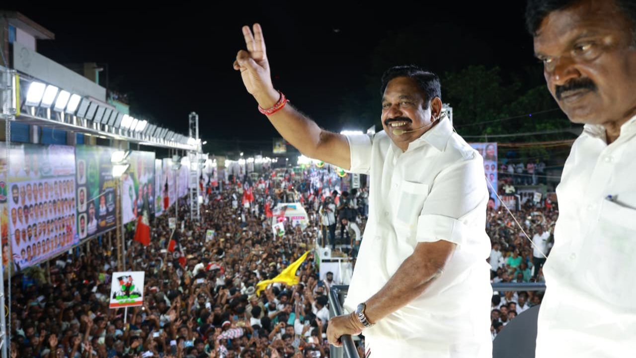 உயர்நீதிமன்ற உத்தரவு எதிரொலி: இபிஎஸ் சுற்றுப்பயணத்துக்கு நாமக்கல் போலீஸ் அனுமதி மறுப்பு!