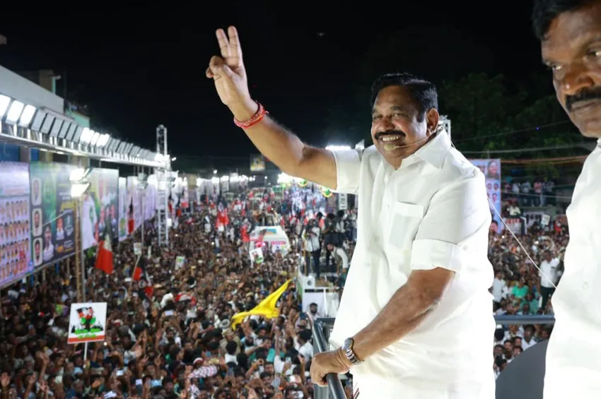 உயர்நீதிமன்ற உத்தரவு எதிரொலி: இபிஎஸ் சுற்றுப்பயணத்துக்கு நாமக்கல் போலீஸ் அனுமதி மறுப்பு!
