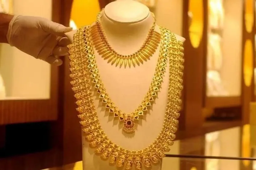 ரூ.90 ஆயிரத்தை நெருங்கும் தங்கம் விலை.. வாடிக்கையாளர்கள் அதிர்ச்சி!