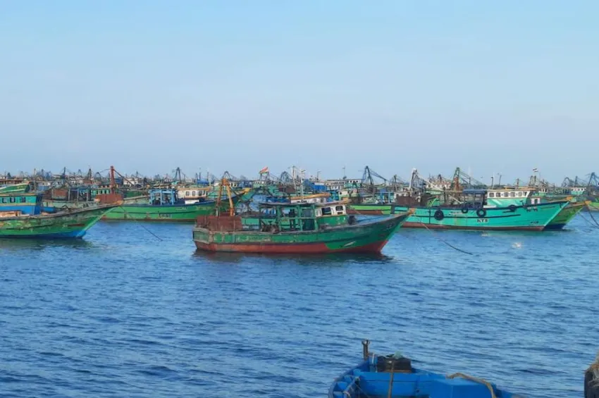 இலங்கை சிறையில் 30 தமிழர்கள்.. ராமேஸ்வரம் மீனவர்கள் காலவரையற்ற வேலை நிறுத்தம்!