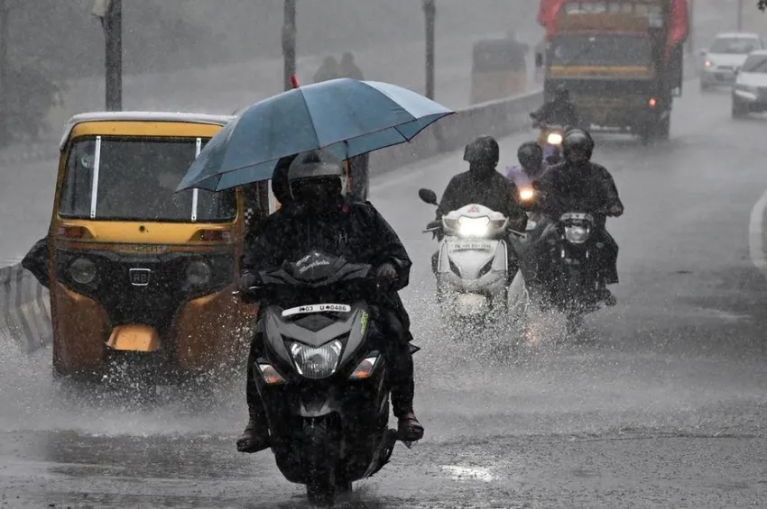 கொட்டித் தீர்க்கப் போகும் கனமழை.. 16 மாவட்டங்களுக்கு எச்சரிக்கை!