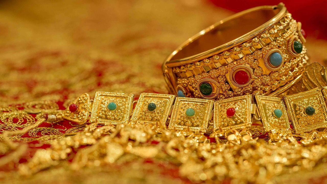 தங்கம் விலை ரூ.95,000-ஐ கடந்தது.. வாடிக்கையாளர்கள் அதிர்ச்சி!