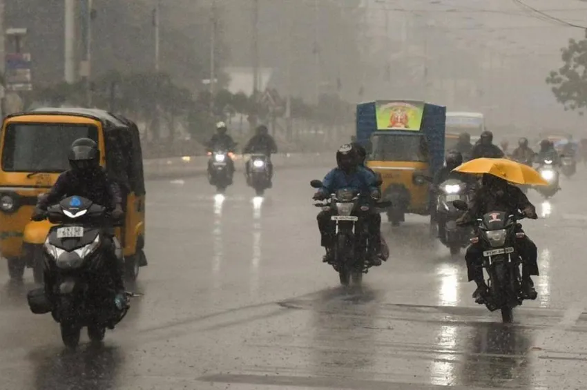 கொட்டித் தீர்க்கப் போகும் கனமழை.. அடுத்த 7 நாட்களுக்கு கனமழை எச்சரிக்கை!
