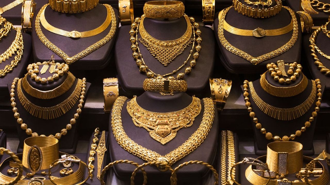 நகைப்பிரியர்களுக்கு இனிப்பான செய்தி.. தங்கம் விலை சரிவு!