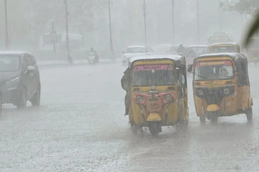 2 மாவட்டங்களுக்கு ரெட் அலெர்ட்.. 9 மாவட்டங்களுக்கு மிக கனமழை எச்சரிக்கை!