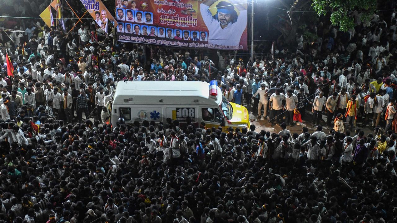 கரூர் கூட்ட நெரிசல் சம்பவம்: சிபிஐ பதிவு செய்த எப்.ஐ.ஆர் நீதிமன்றத்தில் தாக்கல்!