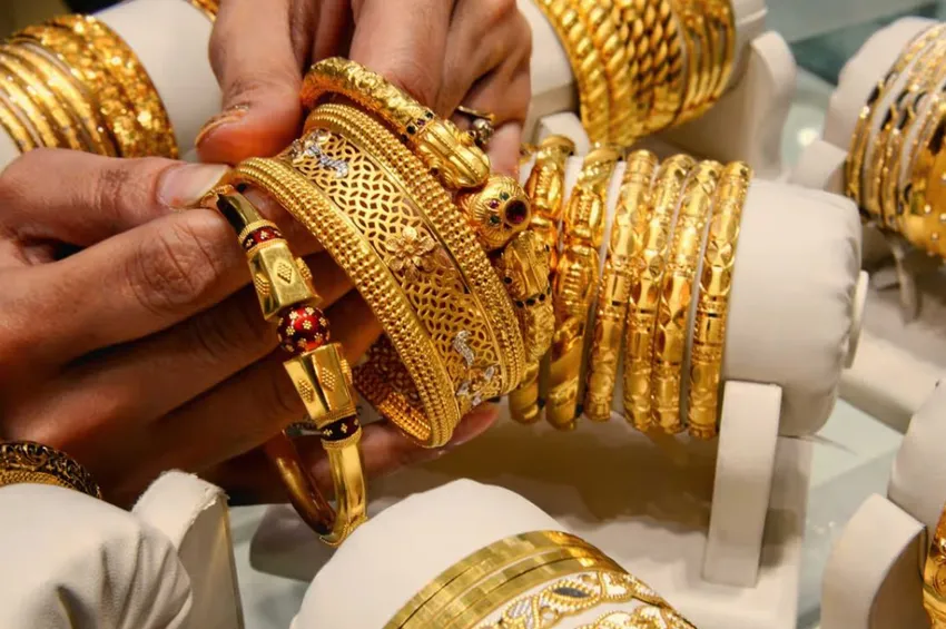 தங்கம் விலையில் அதிரடி சரிவு.. இன்றைய நிலவரம்!