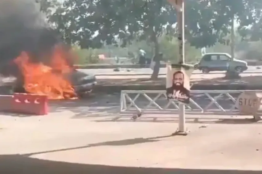 இஸ்லாமாபாத் நீதிமன்ற வளாகத்தில் குண்டுவெடிப்பு.. 12 பேர் உயிரிழப்பு!