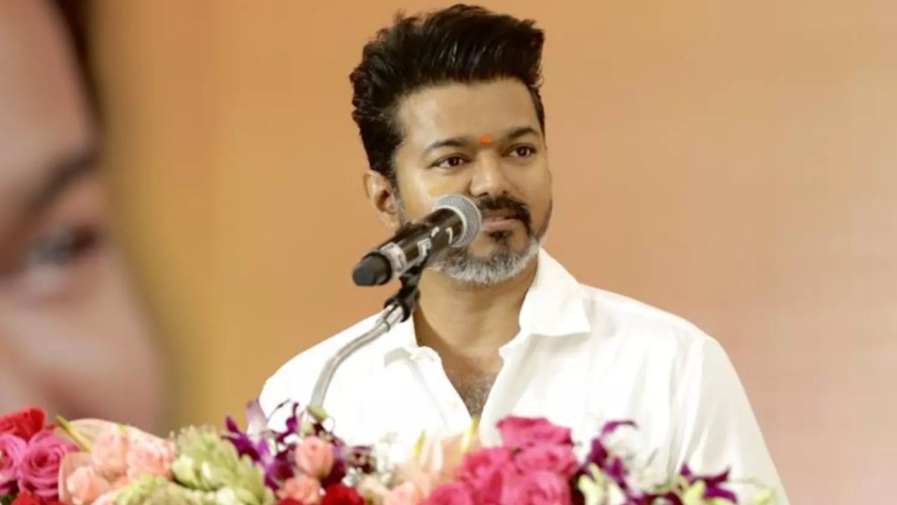 அறிவுத் திருவிழா திருவிழாவா? அவதூறு திருவிழாவா? திமுக மீது விஜய் கடும் தாக்கு!