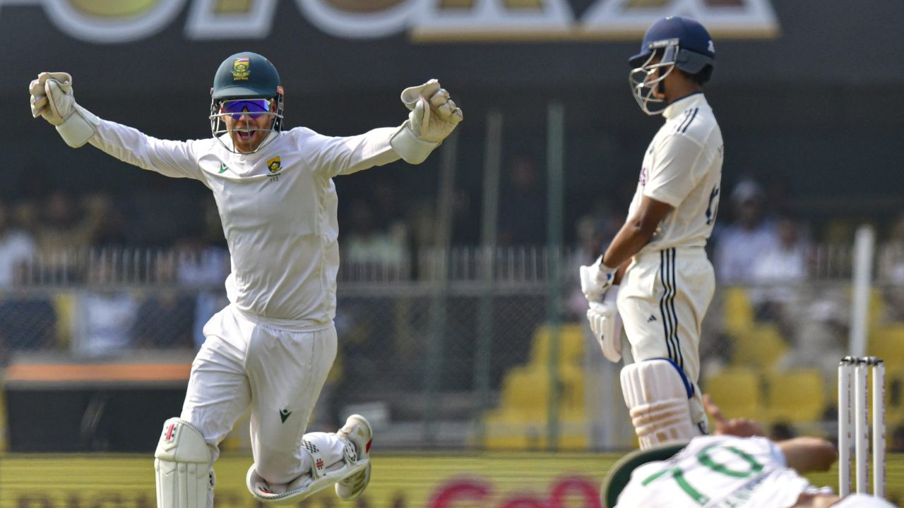 தென் ஆப்பிரிக்காவுக்கு எதிரான டெஸ்ட்: இந்திய அணி 201 ரன்களுக்கு ஆல் அவுட்!